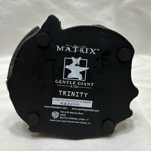 MATRIX Trinity bust - Picture 6 of 6